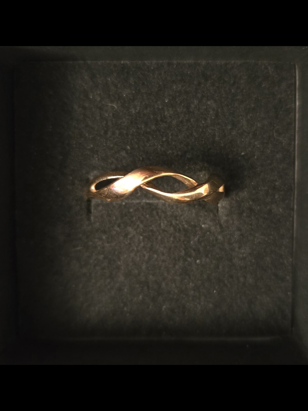 Elegant 14k Gold Twist Band Ring - Women Jewelry